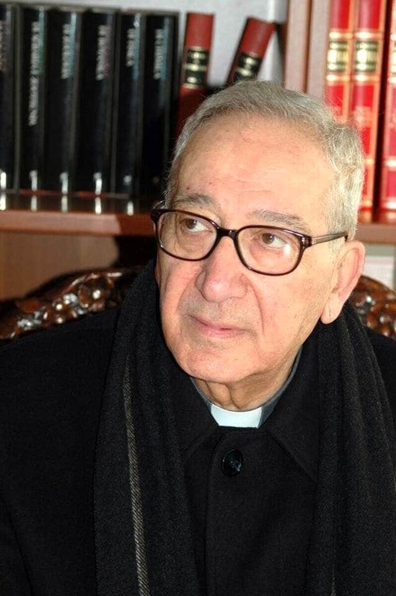 Il nome di Monsignor Mario Vassalluzzo sta scomparendo, la riflessione di Rocca Futura