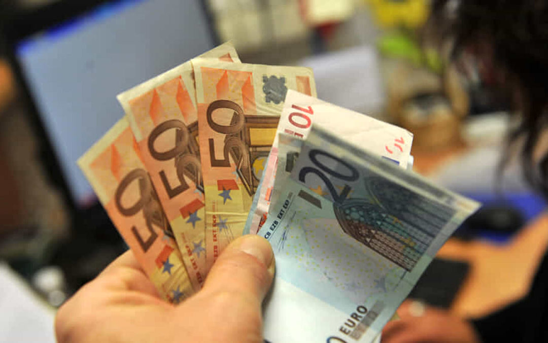 Banconote ritrovate in strada a Roccapiemonte: si cerca il proprietario