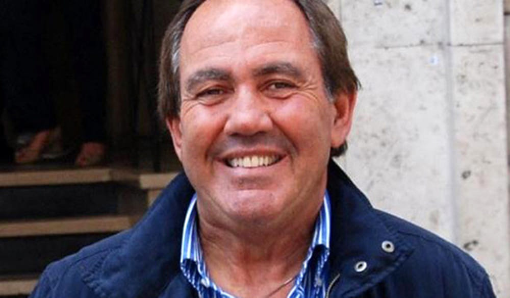 Gagliano scrive al sindaco: “Una targa al Vestuti in memoria di Robert Boggi”