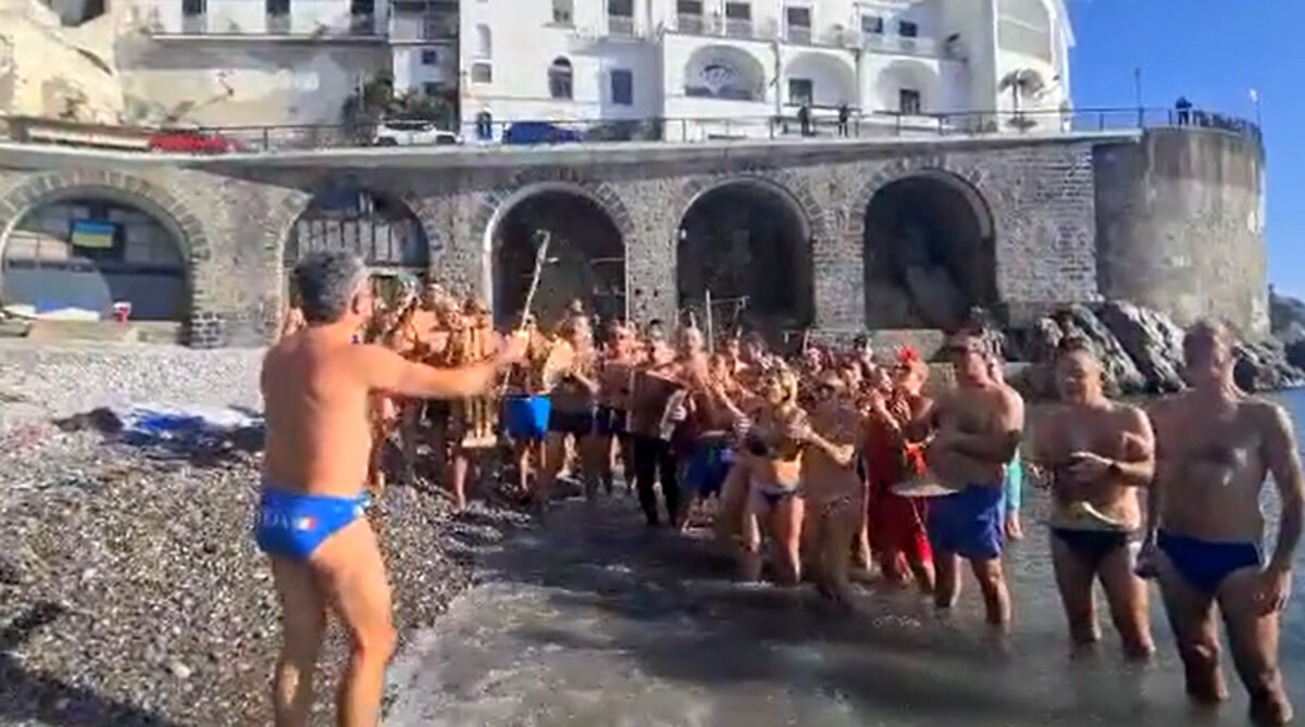 Capodanno Folk in riva al mare ad Agropoli: il video diventa virale