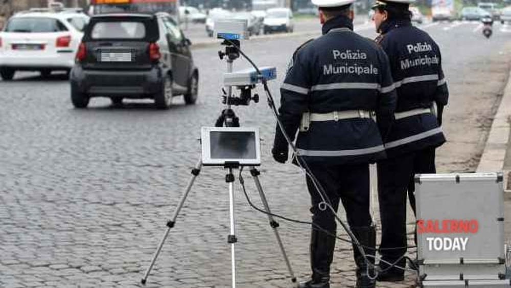 Troppi incidenti a Salerno città, il Codacons: “I vigili effettuano i controlli sui limiti di velocità?”