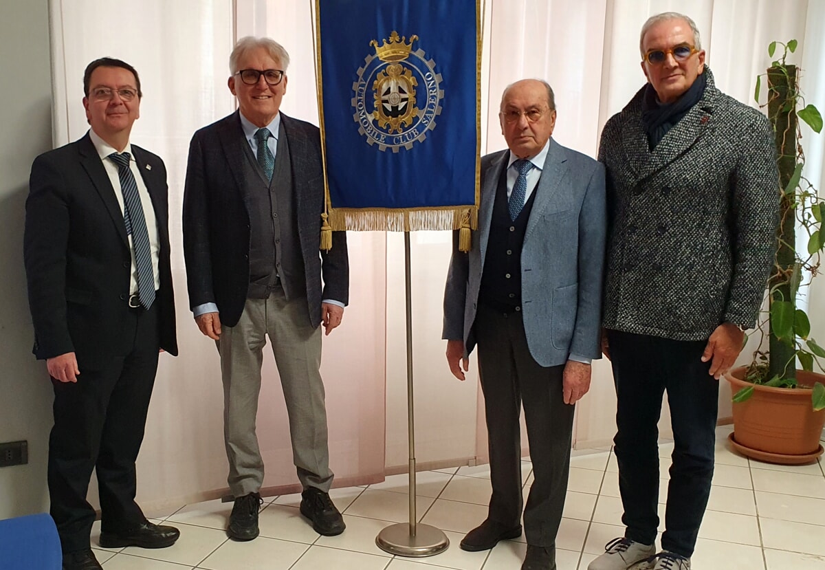 Salerno: l’assessore Tringali ed il comandante Battipaglia in visita all’Automobile Club
