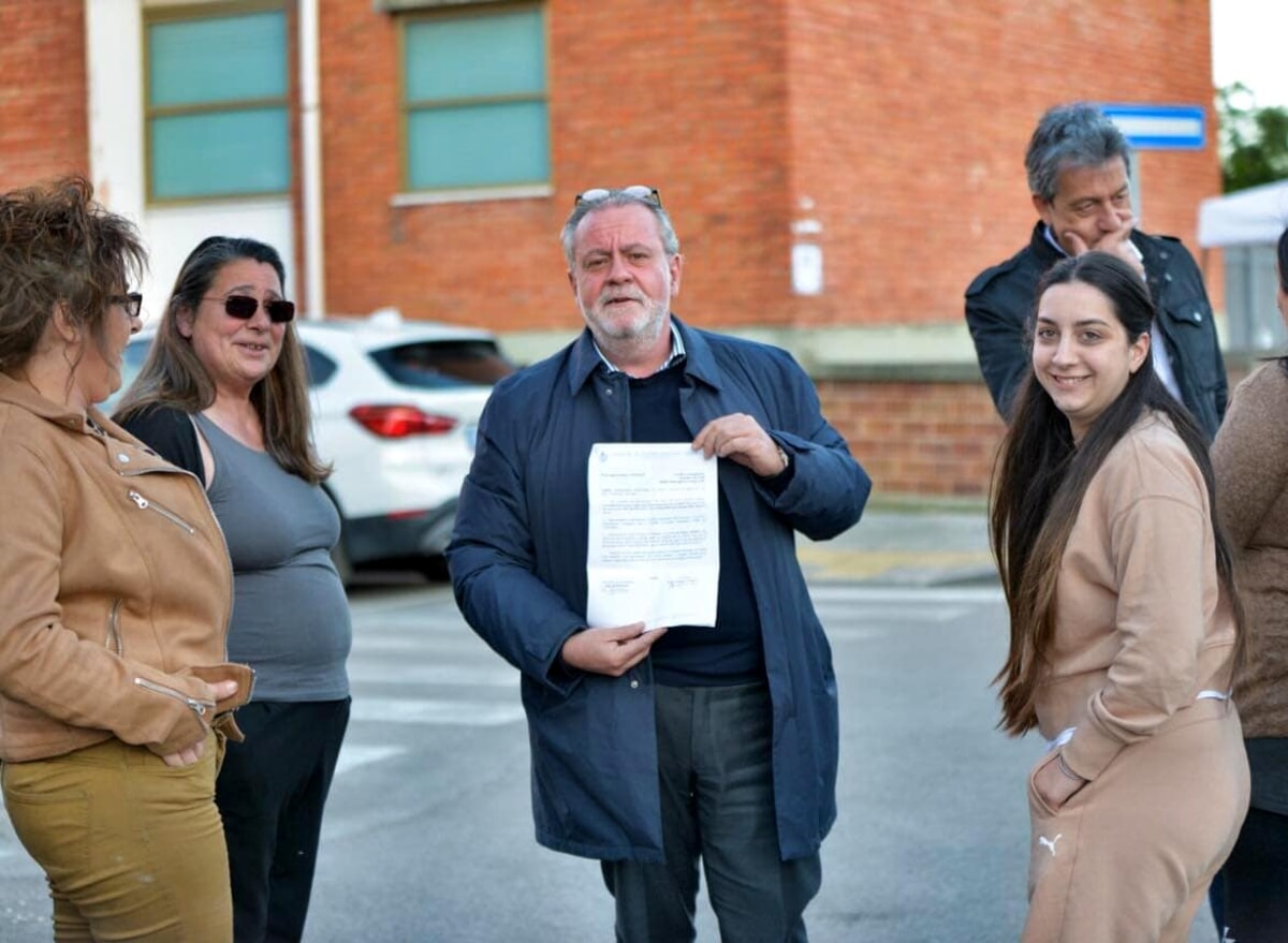Elezioni a Pontecagnano Faiano, Lanzara invia lettera con logo del Comune ai residenti: è polemica
