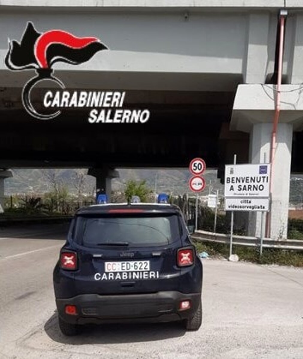 Furto in un centro scommesse, nella fuga aggredisce i carabinieri: arrestato