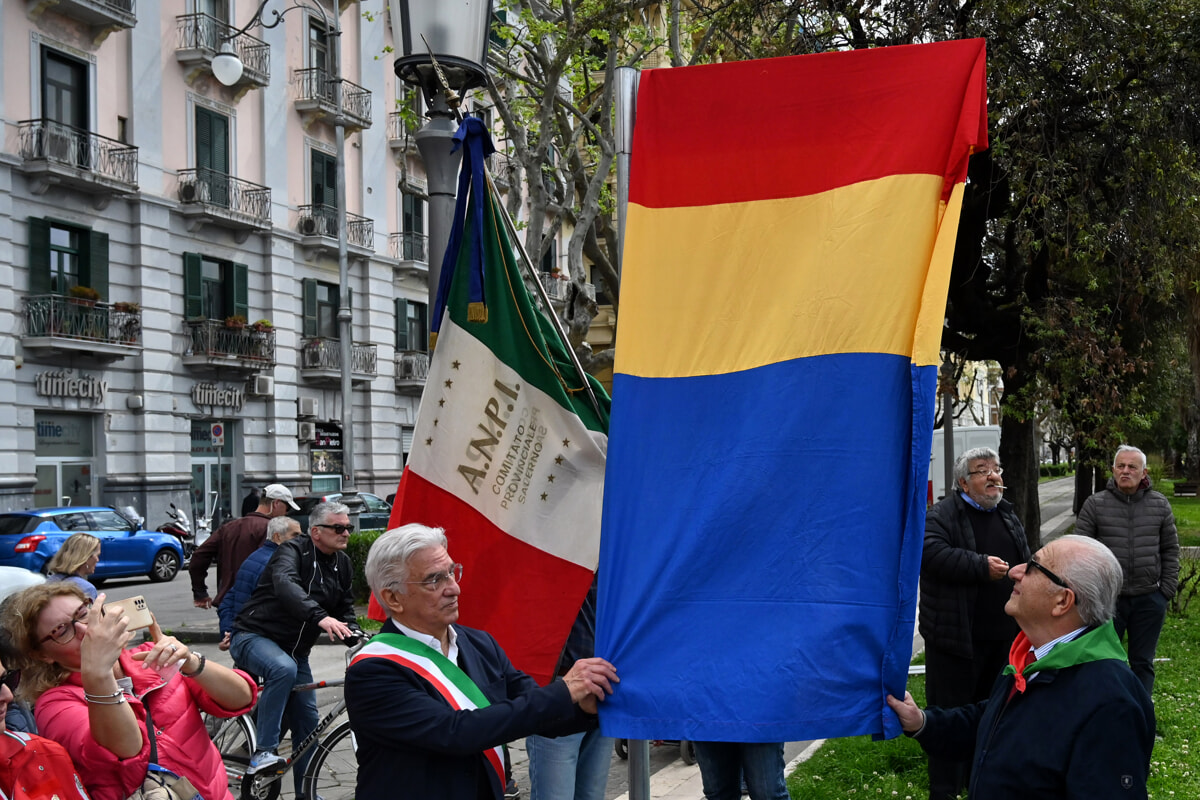 Le celebrazioni del 25 aprile a Salerno: “L’Italia è libera e democratica”