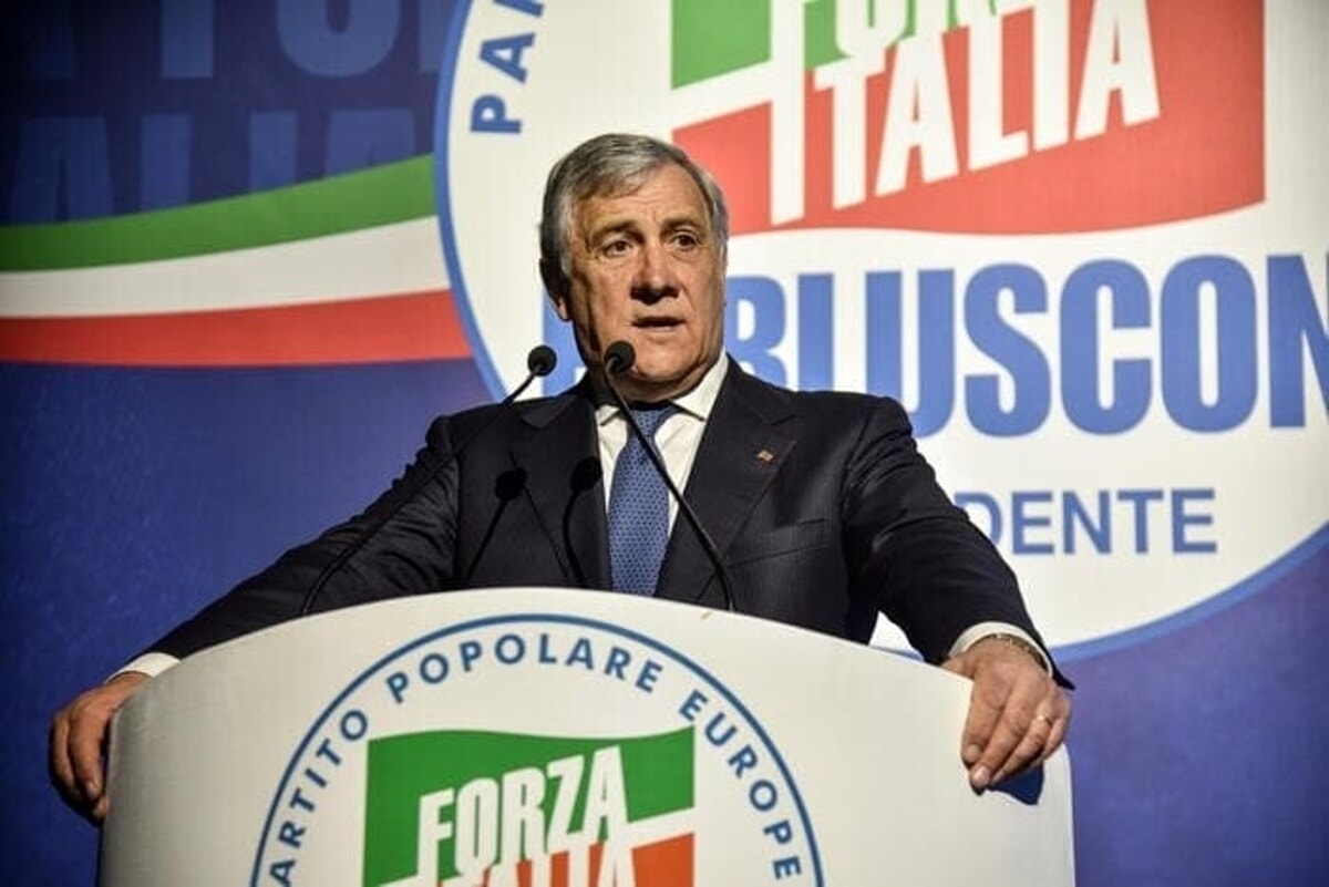 Forza Italia, tour di Tajani nel salernitano: cittadinanza onoraria e nuove adesioni