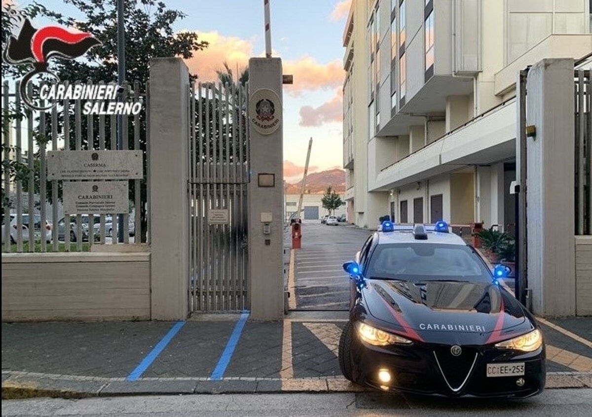 Sorpreso con hashish e coca dai carabinieri: un arresto a Salerno